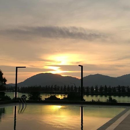 Marina Heights Seaview Resort Apartment II ルムット エクステリア 写真